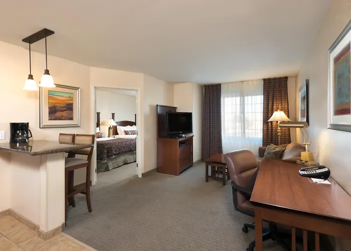 Staybridge Airport By Ihg