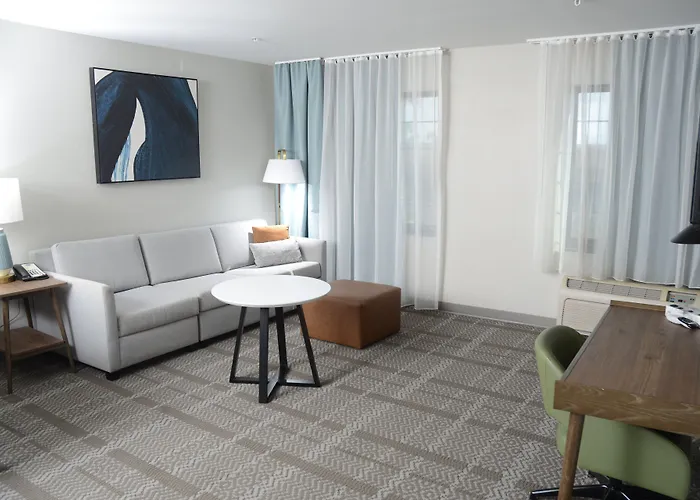 Staybridge Airport By Ihg Hotel 3*